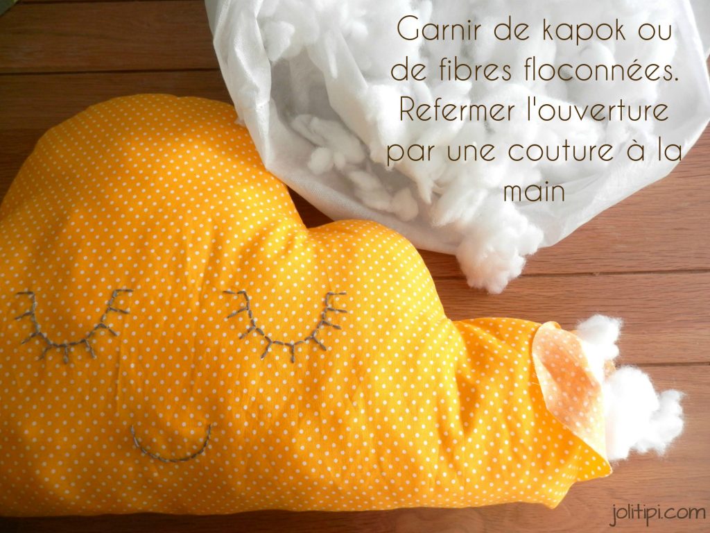 Coussin nuage {Tuto de couture} - Les Petites Loutres