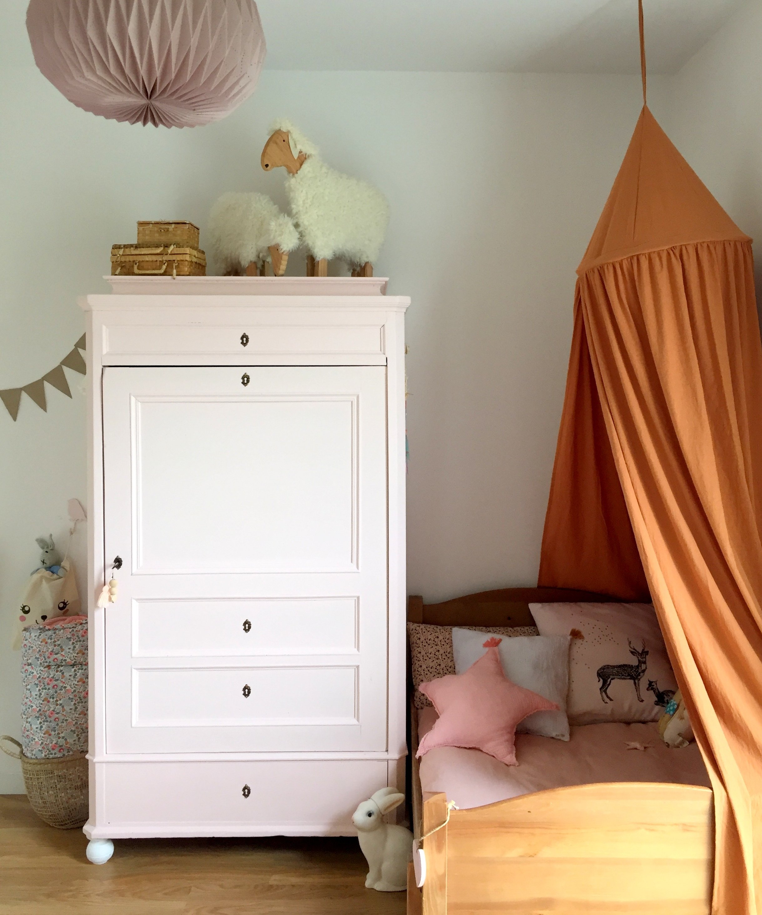 Chambre petite fille vintage