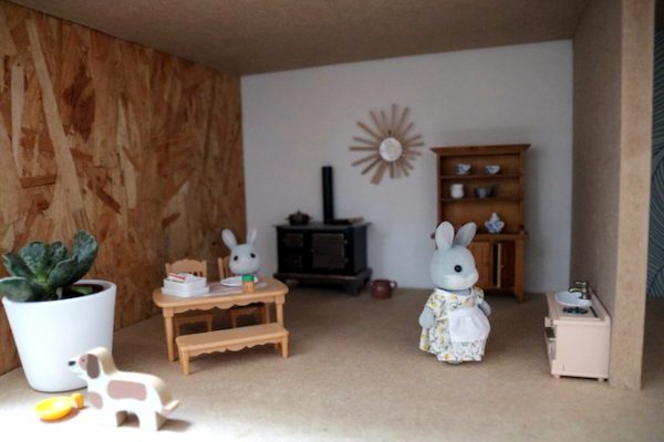 DIY fabriquer une maison de poupées en bois