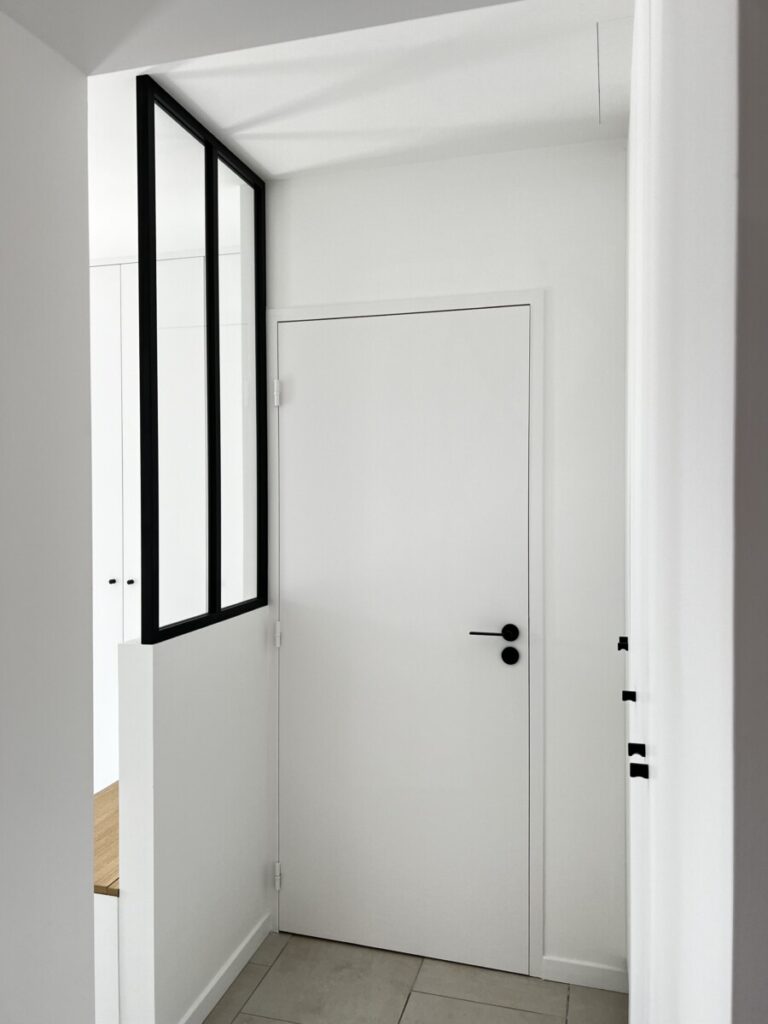 entrée maison modernisée verriere cloisonnement avant après 
