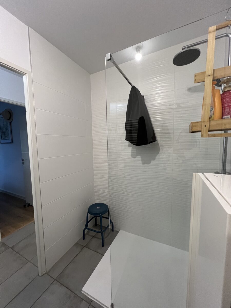 receveur de douche trop petit éclaboussures